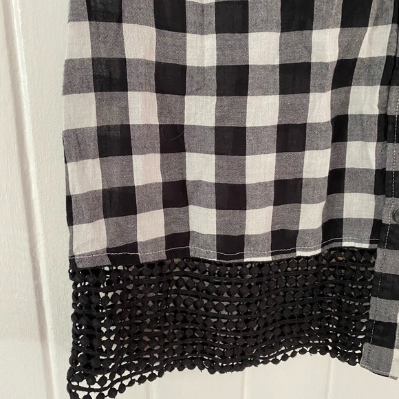 Holding Horses Nellie plaid sleeveless blouse - Picture 3 of 5